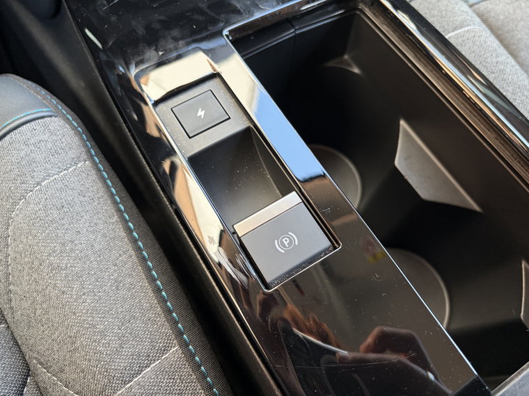 Vehicle Image 33