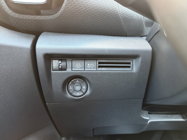 Vehicle Image 46