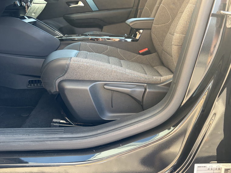Vehicle Image 50