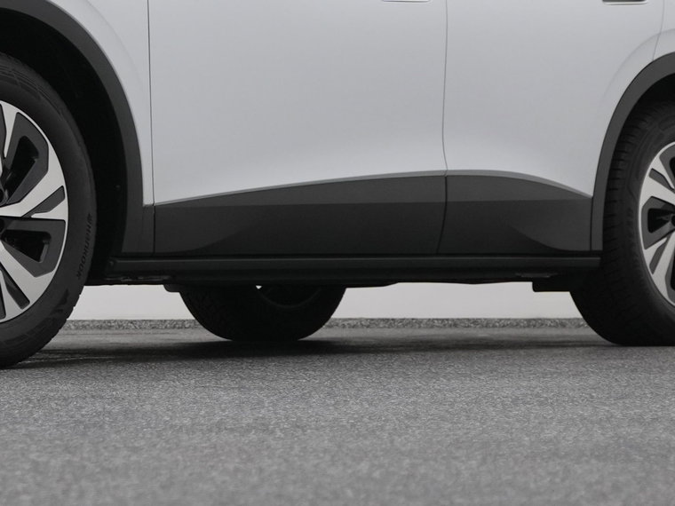 Vehicle Image 38