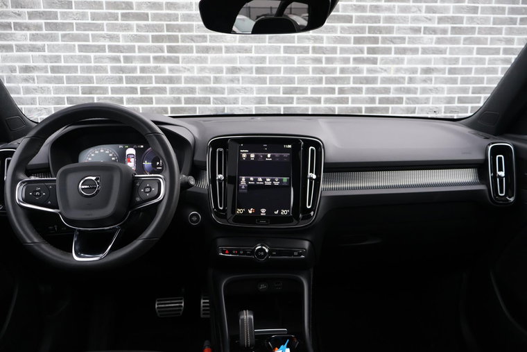 Vehicle Image 22