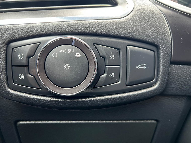 Vehicle Image 23