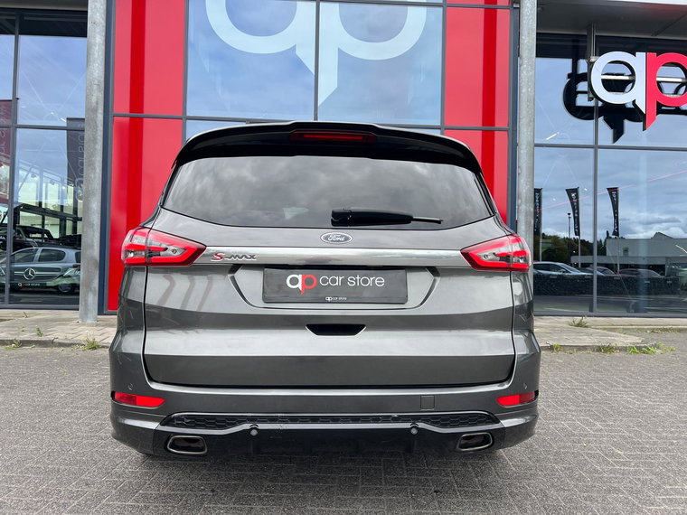 Vehicle Image 6