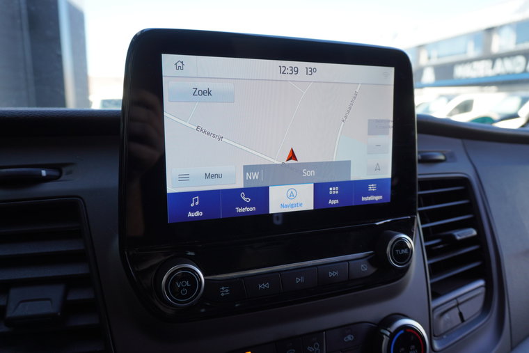 Vehicle Image 13