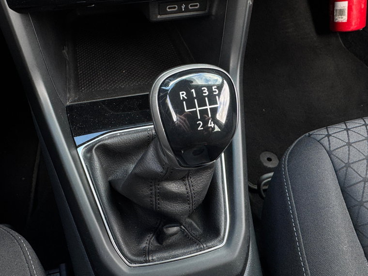 Vehicle Image 27