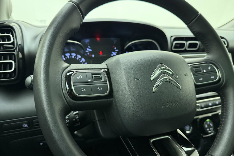 Vehicle Image 18