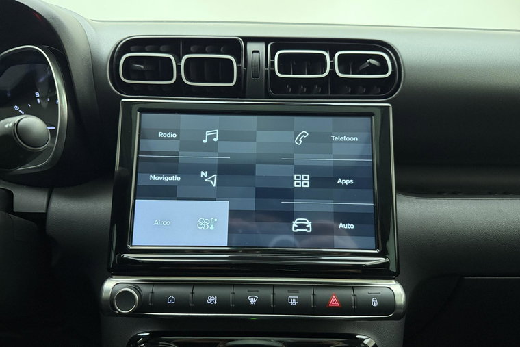 Vehicle Image 22