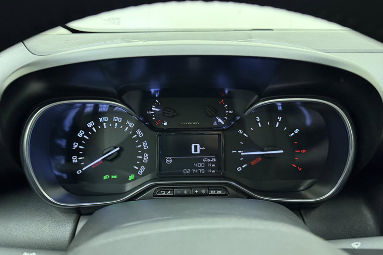 Vehicle Image 32