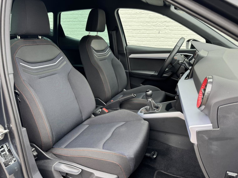 Vehicle Image 30