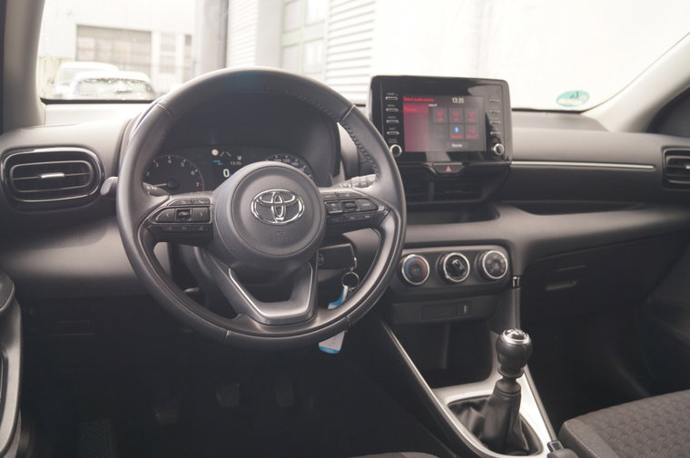 Vehicle Image 10
