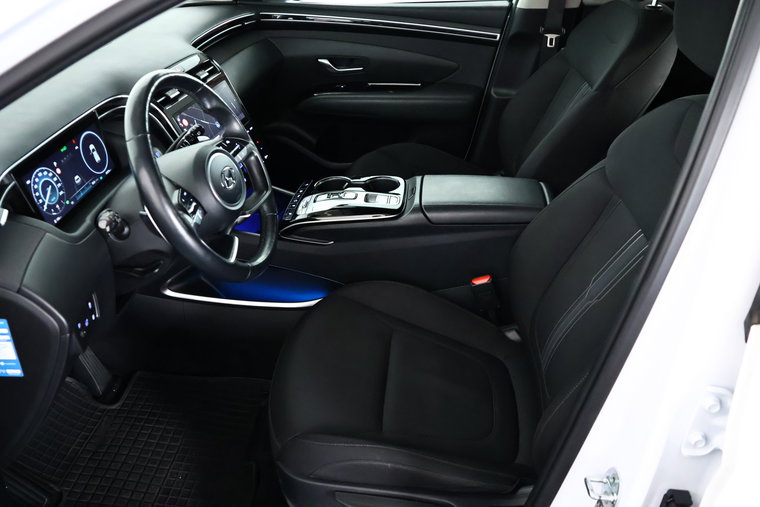 Vehicle Image 10
