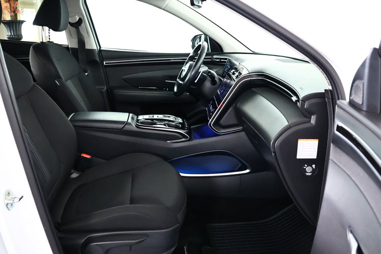 Vehicle Image 11