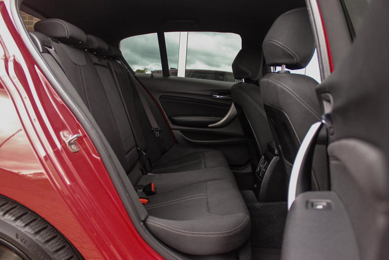 Vehicle Image 19