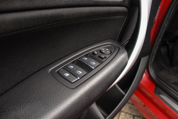 Vehicle Image 37