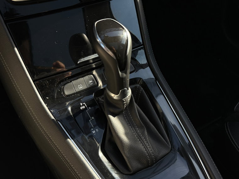 Vehicle Image 23