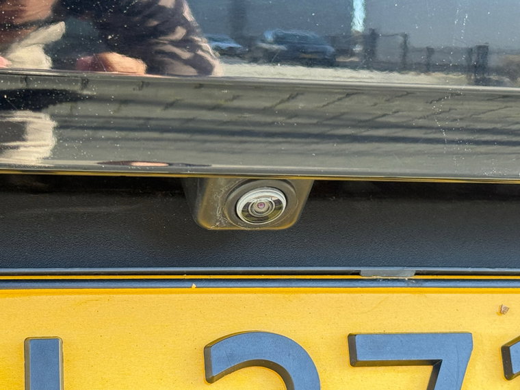 Vehicle Image 33