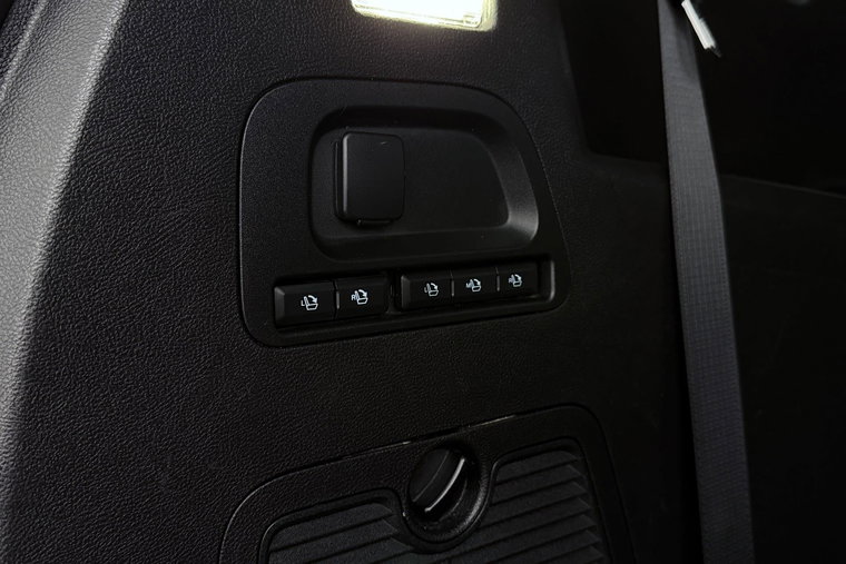 Vehicle Image 40