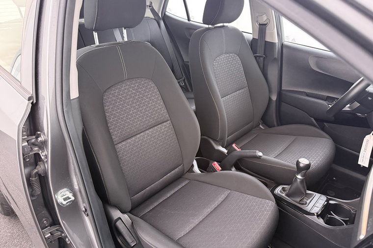 Vehicle Image 13