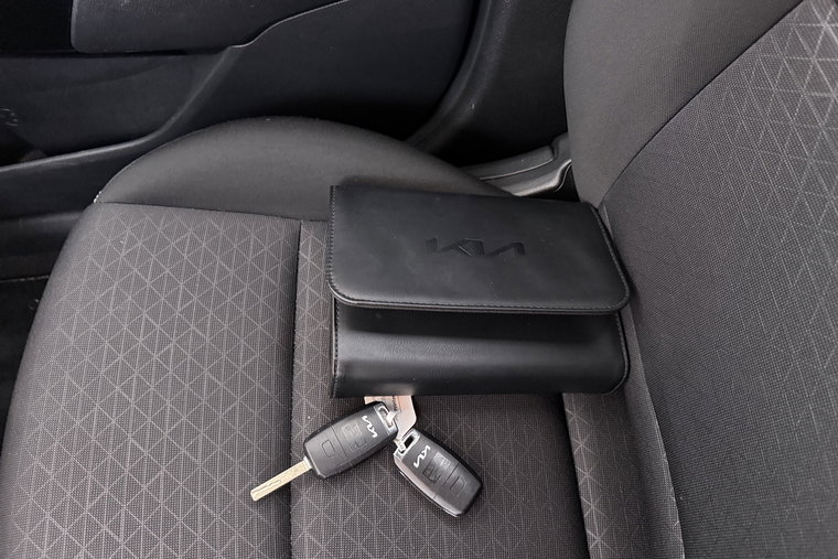 Vehicle Image 22