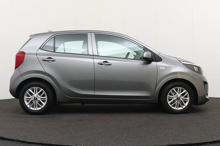 Vehicle Image 6