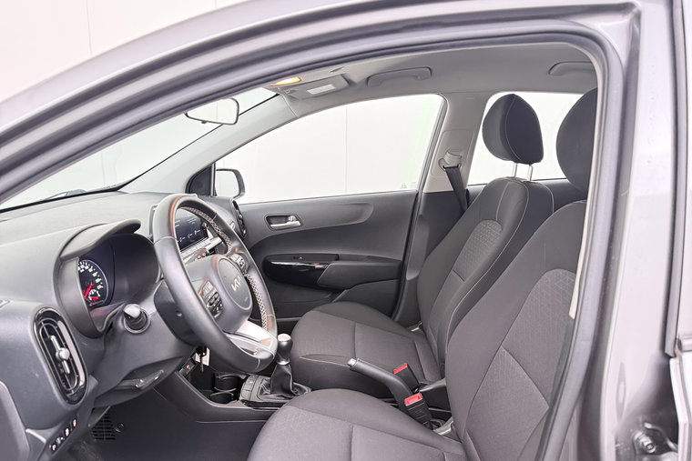 Vehicle Image 10