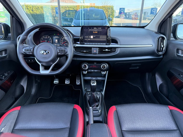 Vehicle Image 12