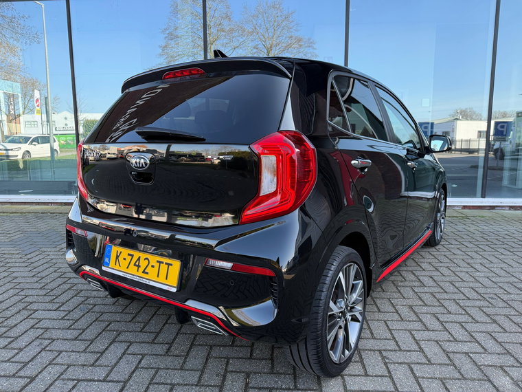 Vehicle Image 25
