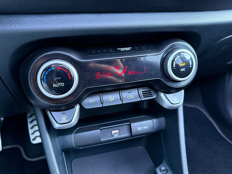 Vehicle Image 28