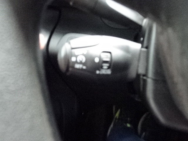 Vehicle Image 28