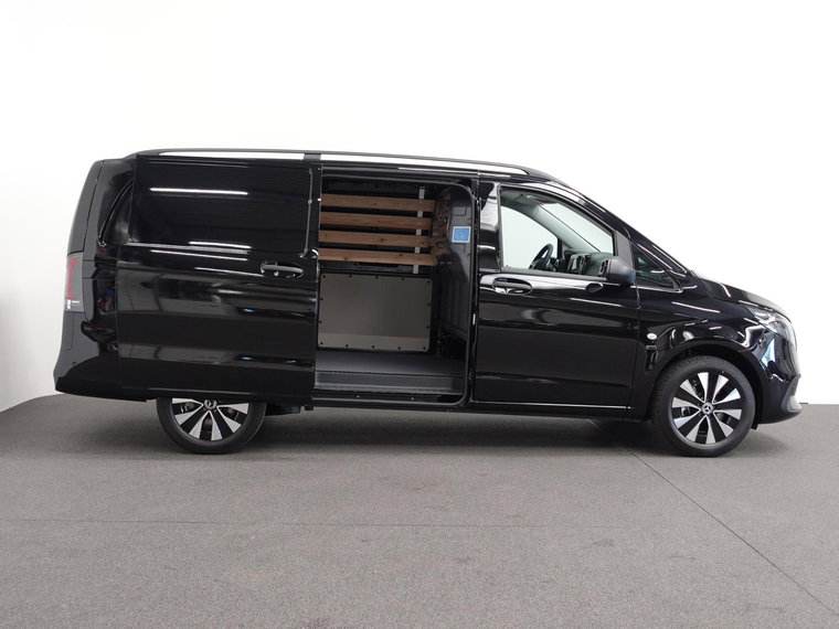 Vehicle Image 42