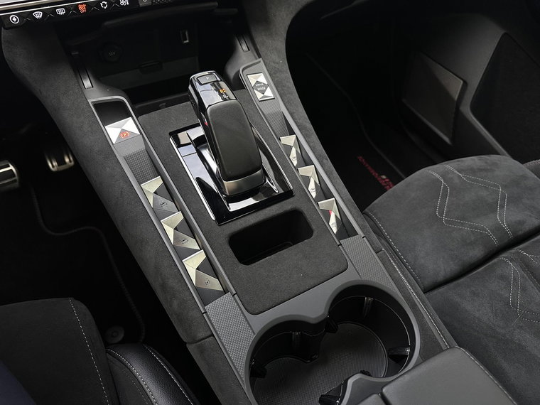 Vehicle Image 29