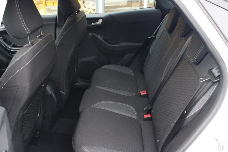 Vehicle Image 23