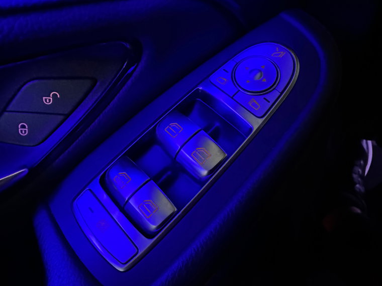 Vehicle Image 28