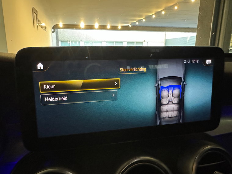 Vehicle Image 38