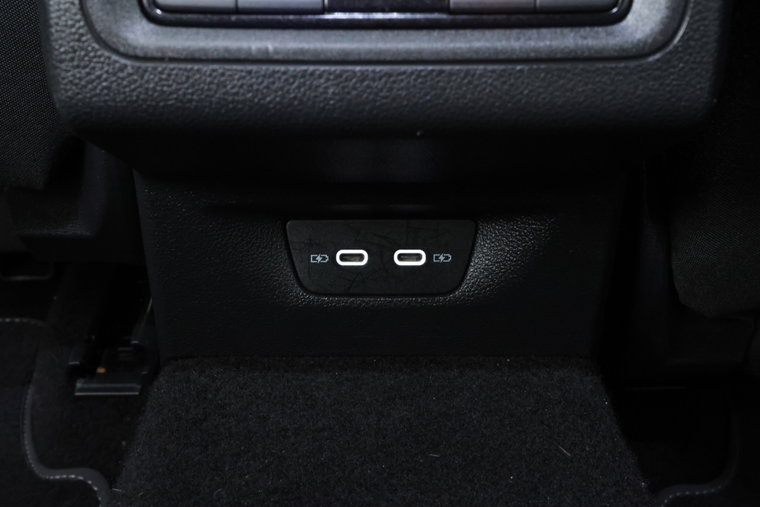 Vehicle Image 34
