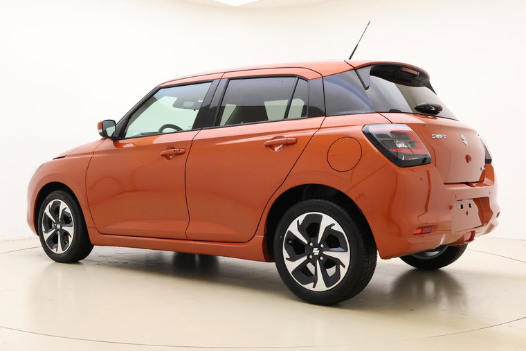 Vehicle Image 12