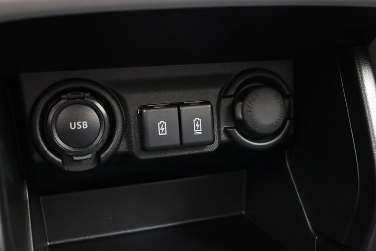 Vehicle Image 25