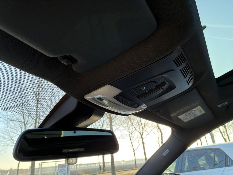 Vehicle Image 37