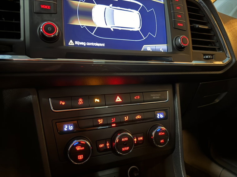 Vehicle Image 38