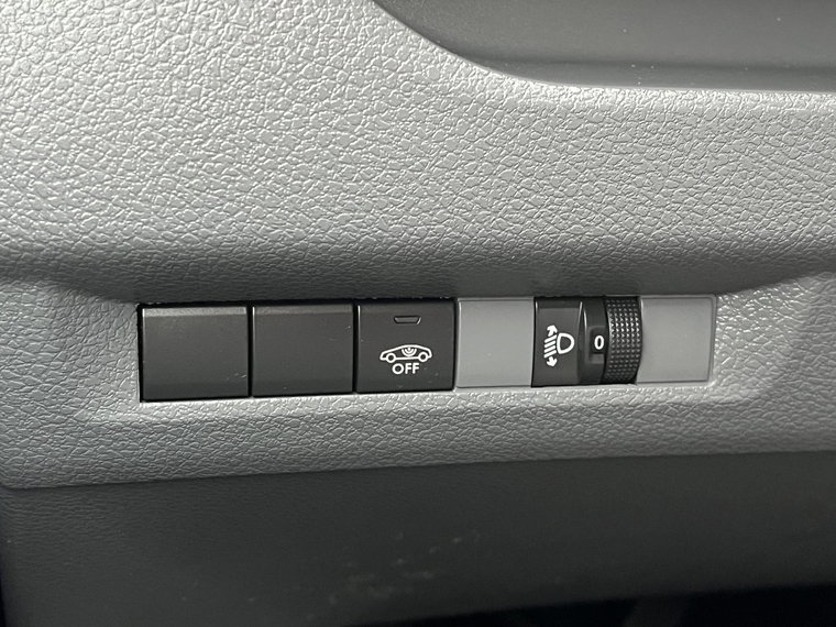 Vehicle Image 33