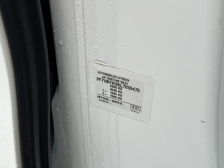 Vehicle Image 37