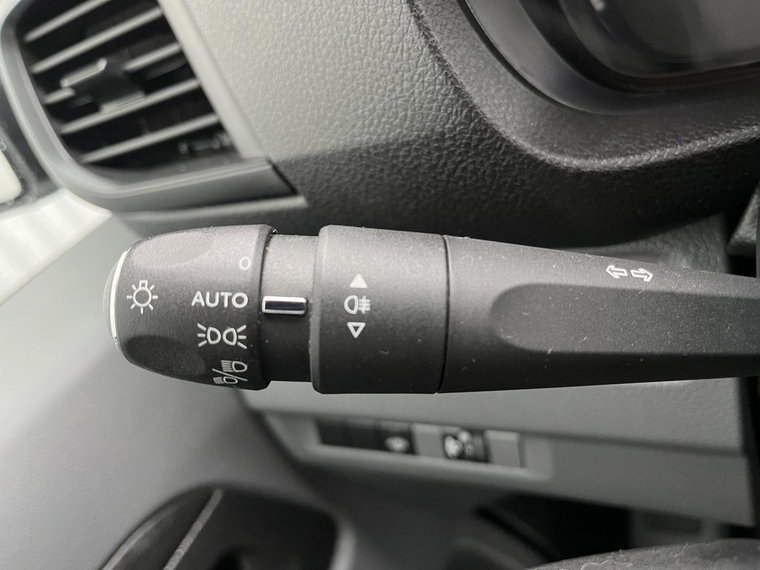 Vehicle Image 38