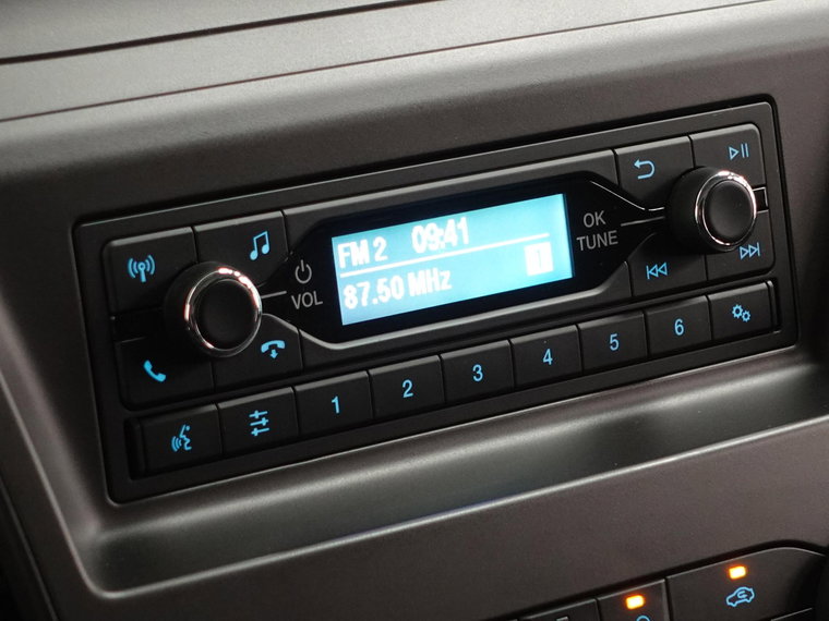 Vehicle Image 28