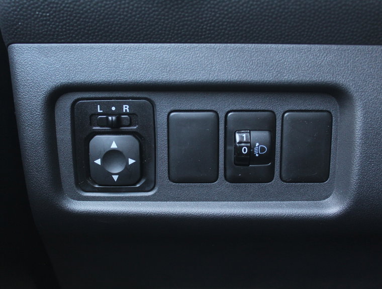 Vehicle Image 28