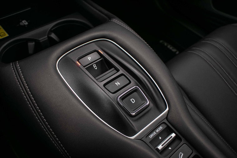 Vehicle Image 25