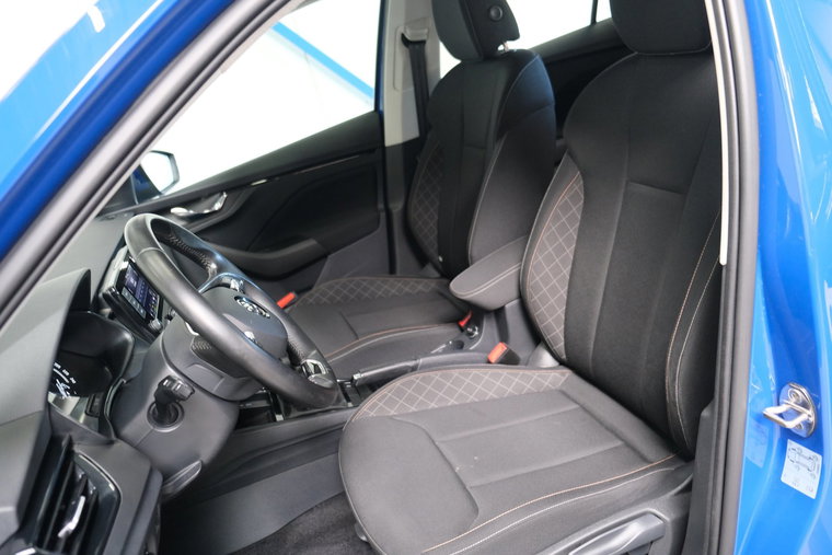 Vehicle Image 12