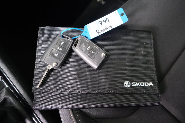 Vehicle Image 27