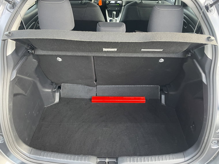Vehicle Image 17