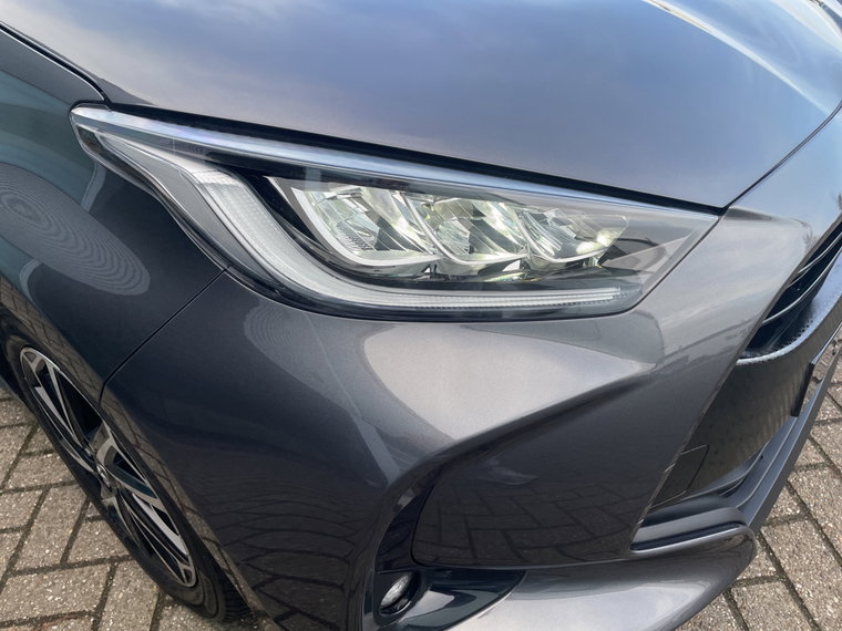 Vehicle Image 21