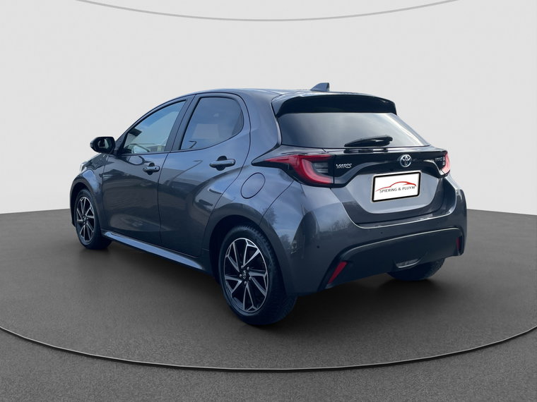 Vehicle Image 10